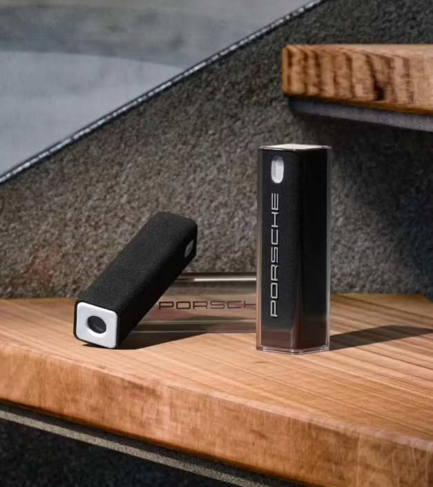 Multimedijos valiklis du viename