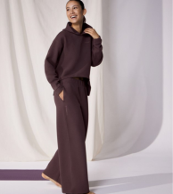 Q4 Studio Džemperis su gobtuvu – Blackberry