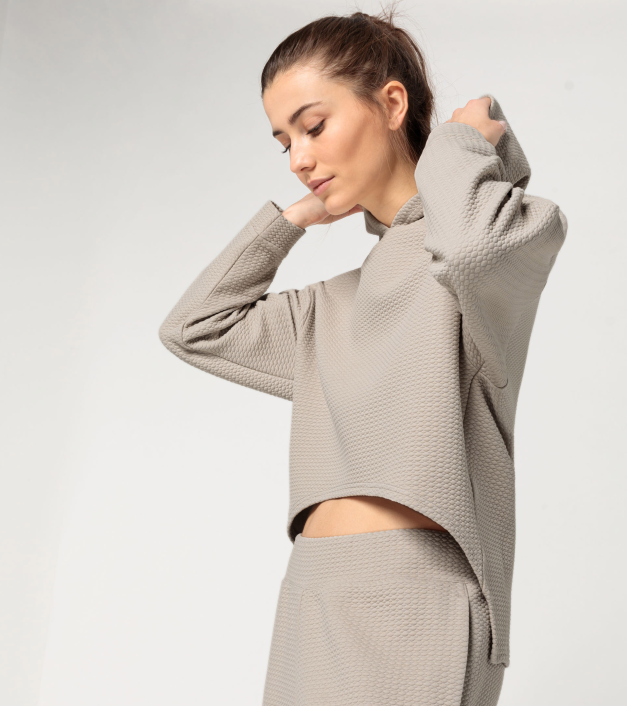 Q4 Studio Džemperis su gobtuvu – Kalahari