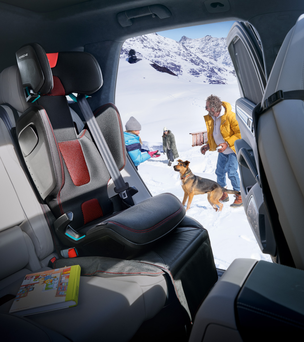 Porsche vaikiška automobilio kėdutė (Junior i-Size)