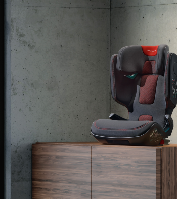 Porsche vaikiška automobilio kėdutė (Junior i-Size)