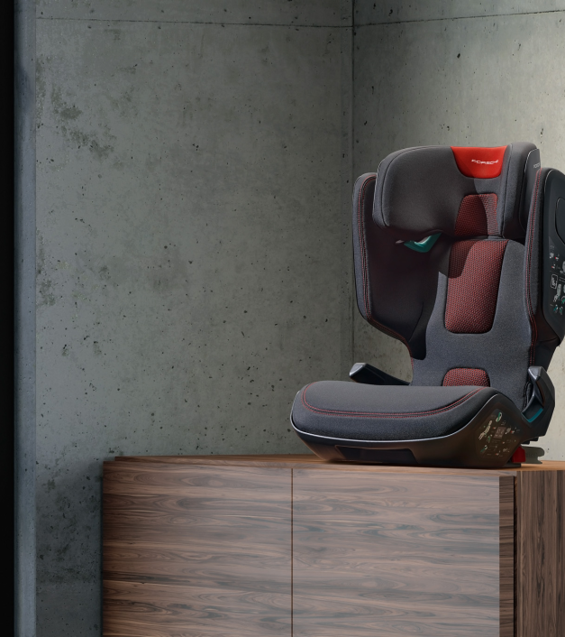 Porsche vaikiška automobilio kėdutė (Junior i-Size)