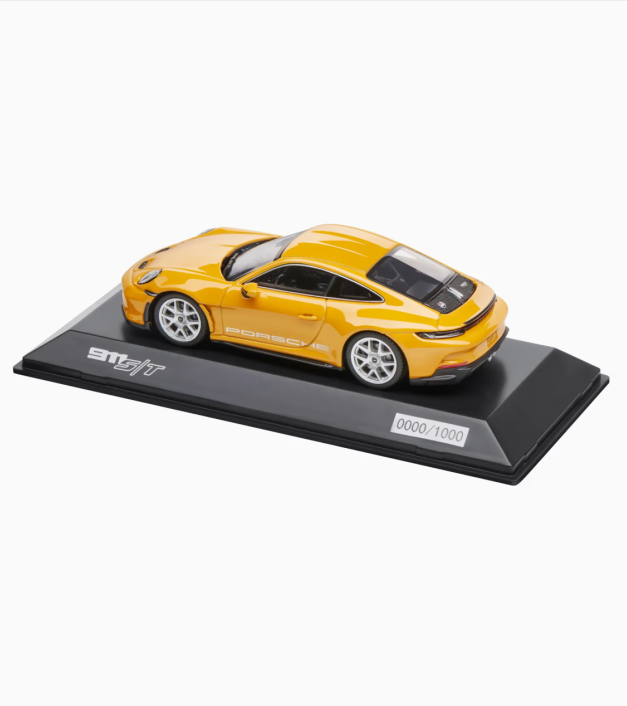 Porsche 911 S/T (992)  1:43