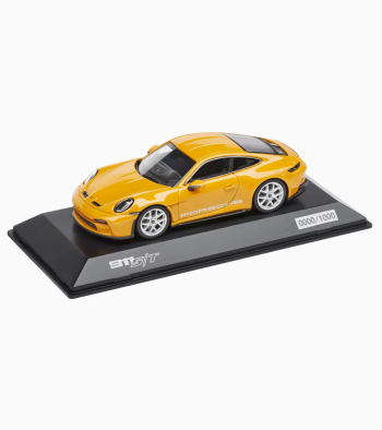 Porsche 911 S/T (992)  1:43