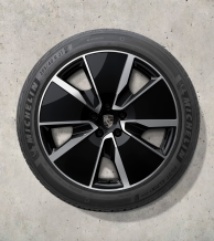 21 colio „Macan Turbo“ žieminių ratlankių ir padangų komplektas, dažytas juodai (blizgus)