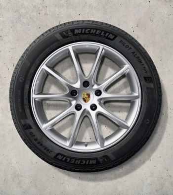 20 colių „Cayenne Design“ žieminių ratlankių ir padangų komplektas