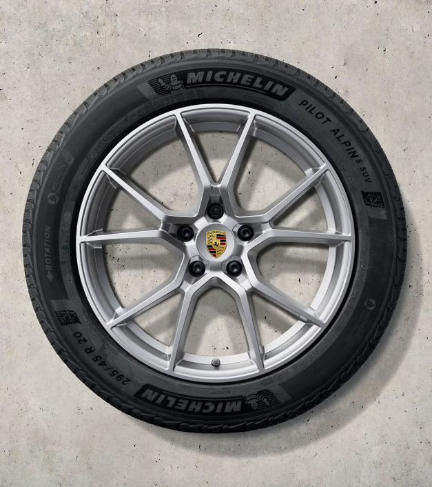 20 colių „Cayenne S“ ratlankių ir žieminių padangų komplektas