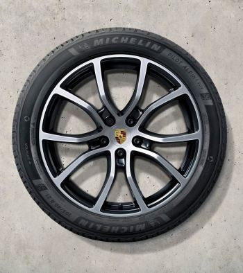 21 colio „Cayenne Exclusive Design“ žieminių ratlankių ir padangų komplektas, dažytas juodai (blizgus)