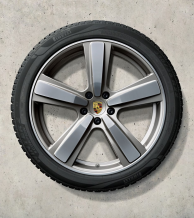 22 colių „Exclusive Design Sport“ žieminių ratlankių ir padangų komplektas