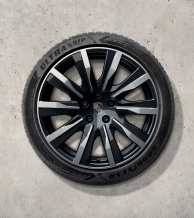 20 colių „Taycan Tequipment Design“ žieminių ratlankių ir padangų komplektas, dažytas juodai (blizgus)