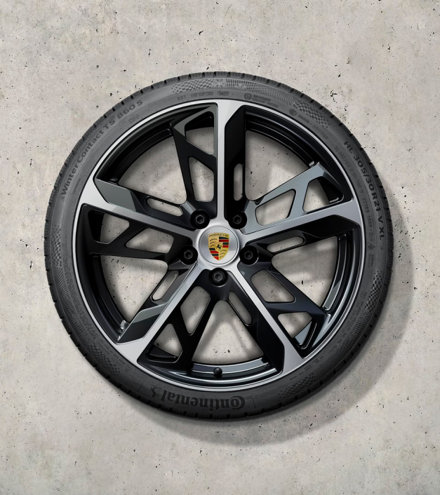 21 colio „Cross Turismo“ dizaino žieminių ratlankių ir padangų komplektas, dažytas juodai (blizgus)