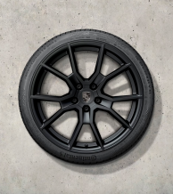 21 colio „RS Spyder“ dizaino žieminių ratlankių ir padangų komplektas, dažytas juodai (šilkiniu blizgesiu)