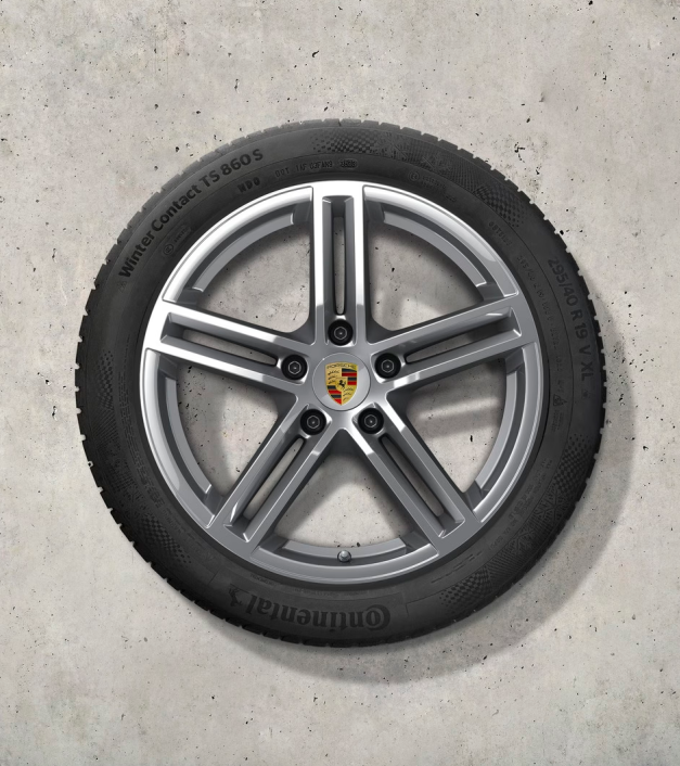 19 colių „Panamera“ žieminių ratlankių ir padangų komplektas