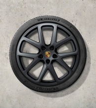 21 colio „Panamera SportDesign“ žieminių ratlankių ir padangų komplektas, dažytas juodai (satino blizgesys)