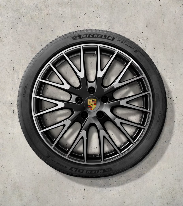 21 colio „Panamera Exclusive Design“ žieminių ratlankių ir padangų komplektas, dažytas juodai (blizgus)