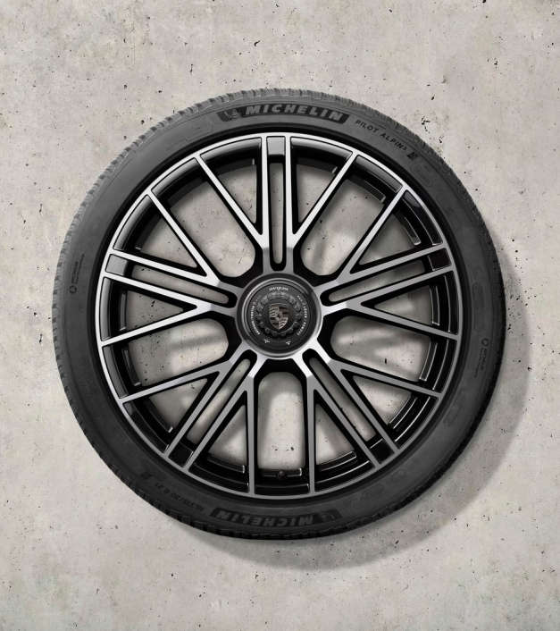 21 colio „Panamera Turbo S“ žieminių ratlankių ir padangų komplektas su centriniu ratų užraktu, dažytas juodai (blizgus)