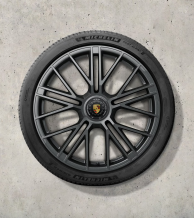 21 colio „Panamera Turbo S“ pilnas žieminių ratlankių ir padangų komplektas, dažytas antracito pilka spalva, su centriniu ratų užraktu